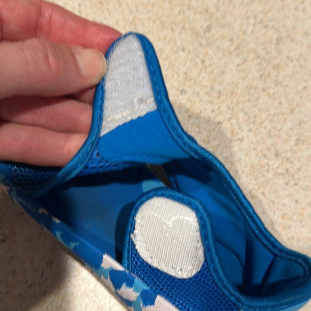 Adidas Kids Blue Slip-On Shoes slides sandals Large instep with Velcro closure - Picture 5 of 9